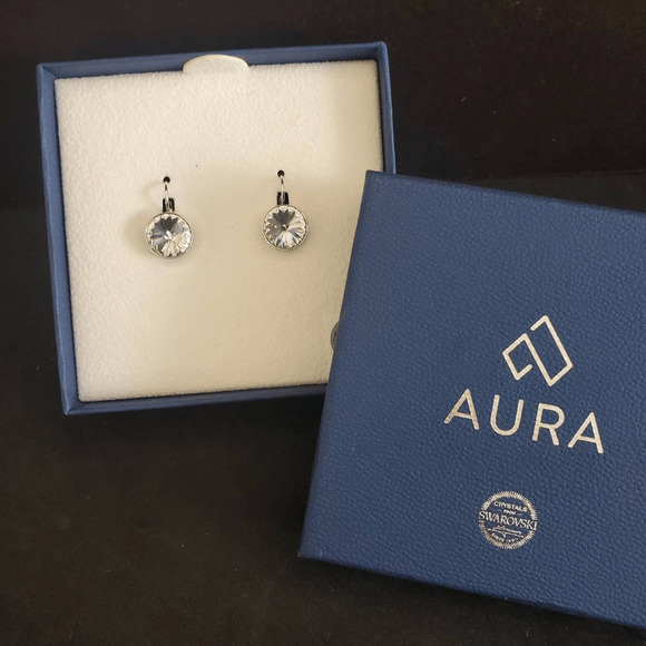 Aura Timeless‎ Crystal Drop Earrings NWOT - Picture 1 of 8
